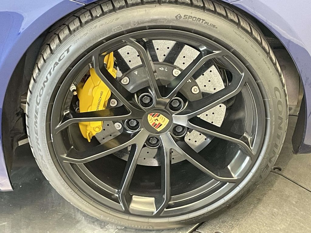 2021 Porsche Boxster Spyder photo 11