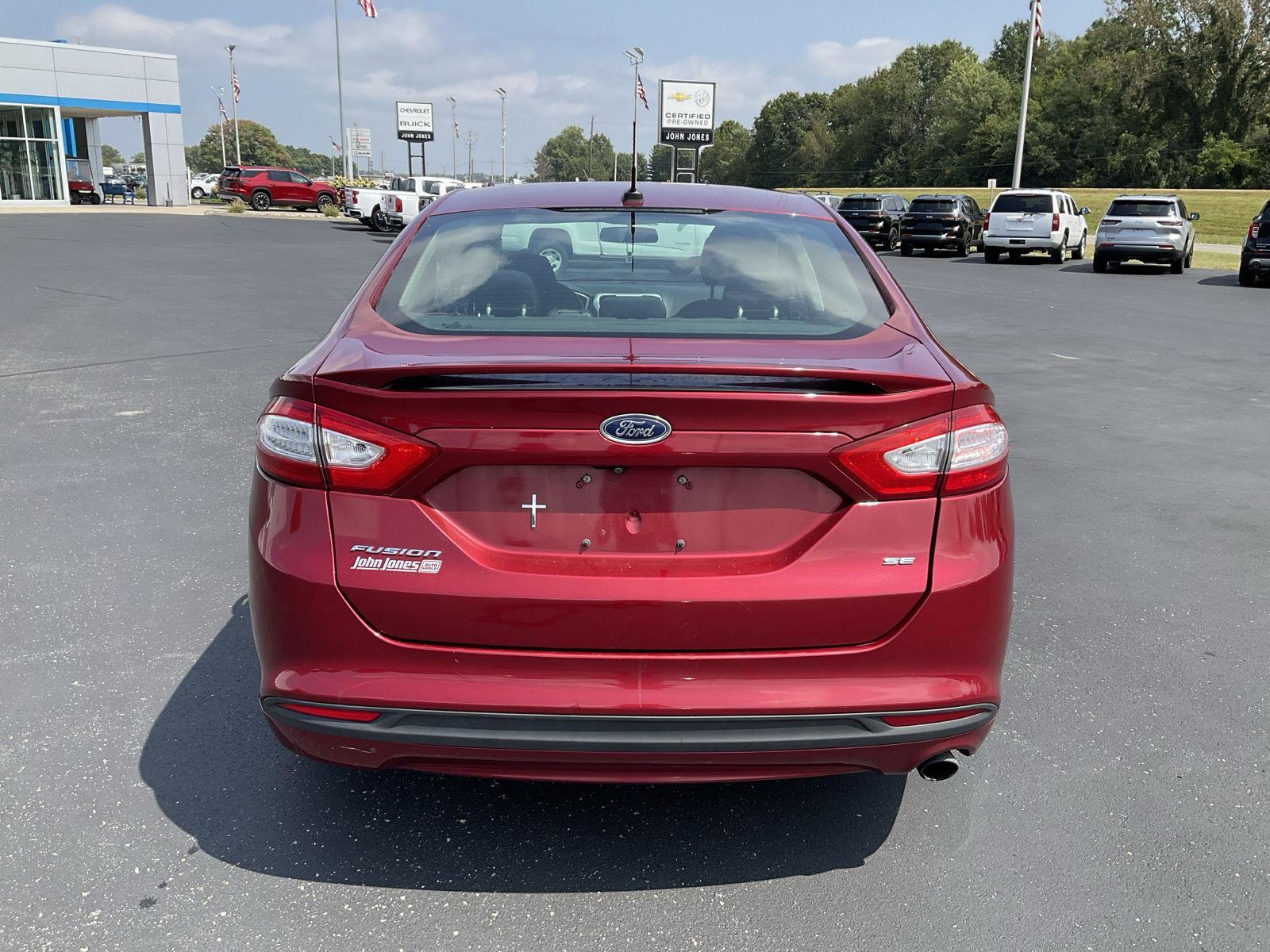 2016 Ford Fusion SE photo 7