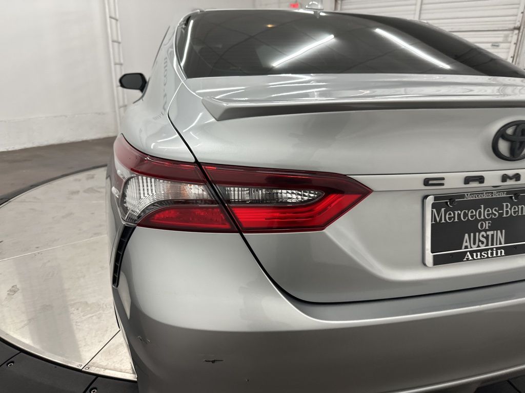 2021 Toyota Camry SE photo 23