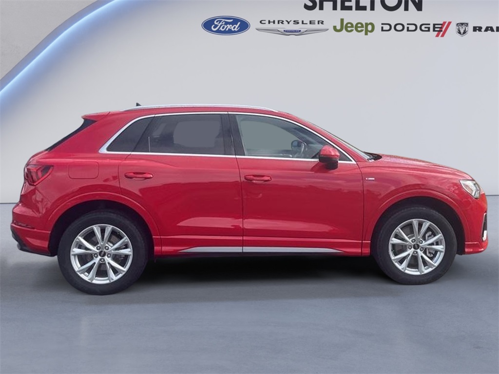 2024 Audi Q3 S line Premium photo 4