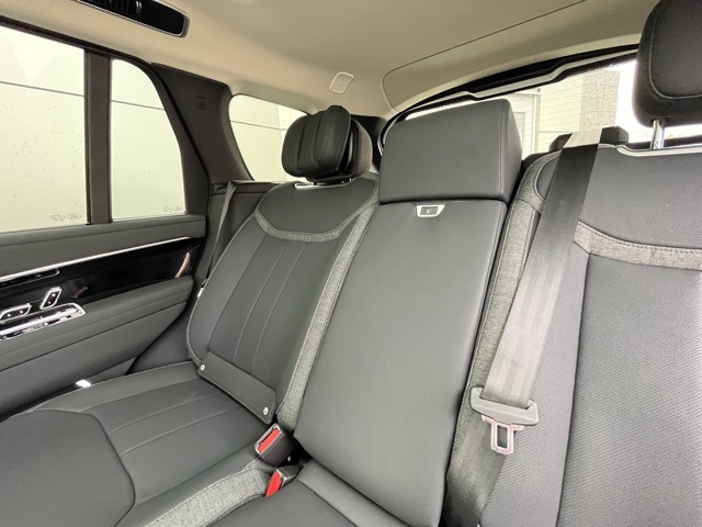 2025 Land Rover Range Rover SE photo 39