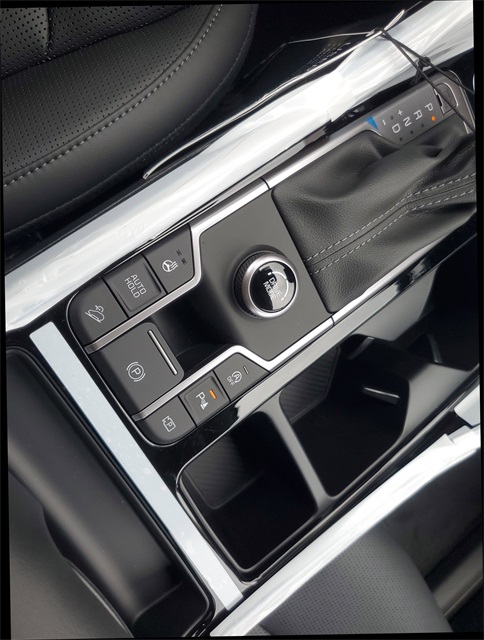 2026 Kia Sorento SX photo 28