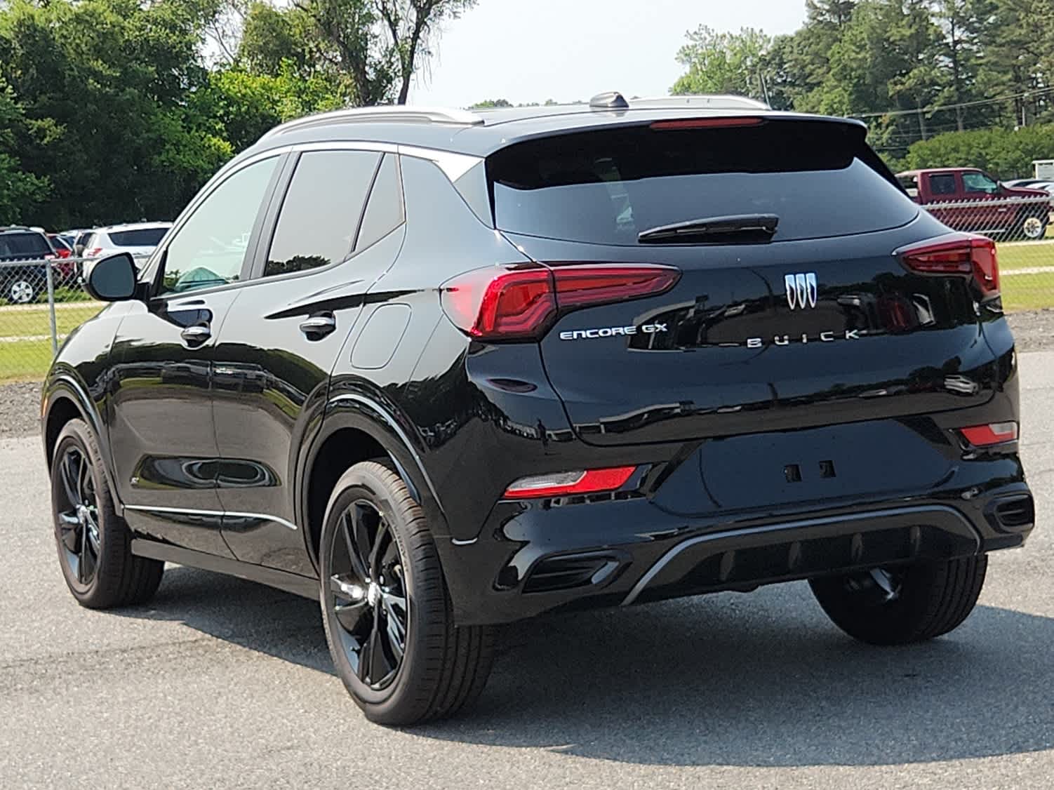 2025 Buick Encore GX Sport Touring photo 4