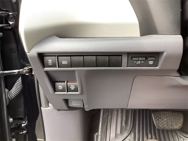 2021 Toyota Sienna LE photo 21