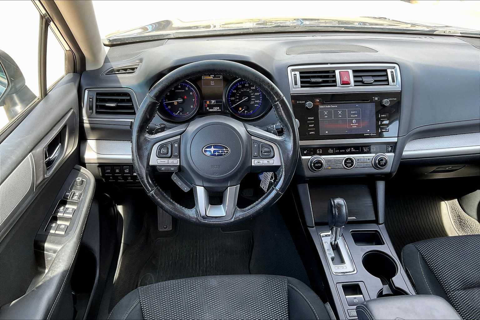 2017 Subaru Outback Premium photo 5
