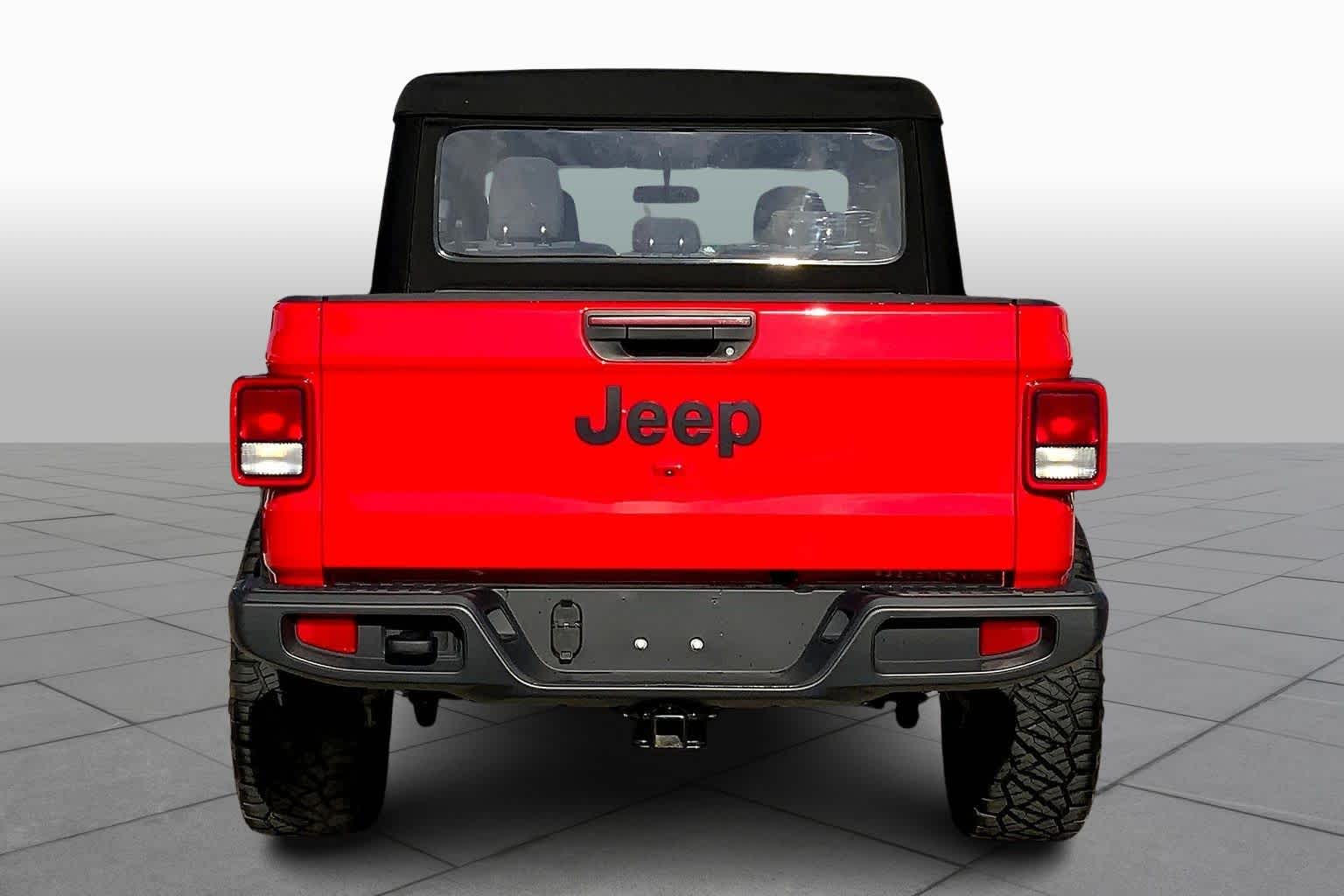 2024 Jeep Gladiator Sport photo 4