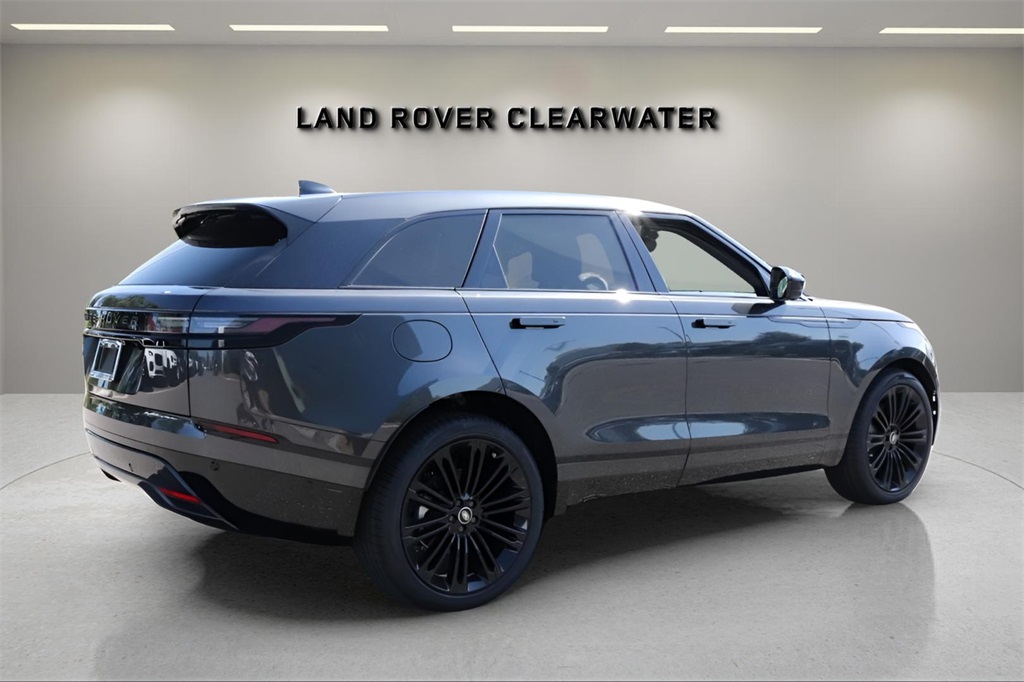 2026 Land Rover Range Rover Velar SE photo 4