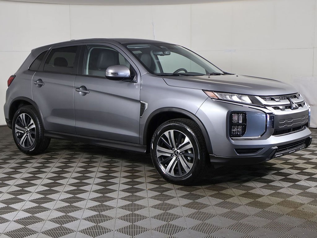 2025 Mitsubishi Outlander Sport SE photo 2