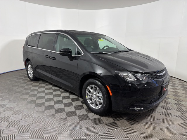 2026 Chrysler Voyager LX's photo