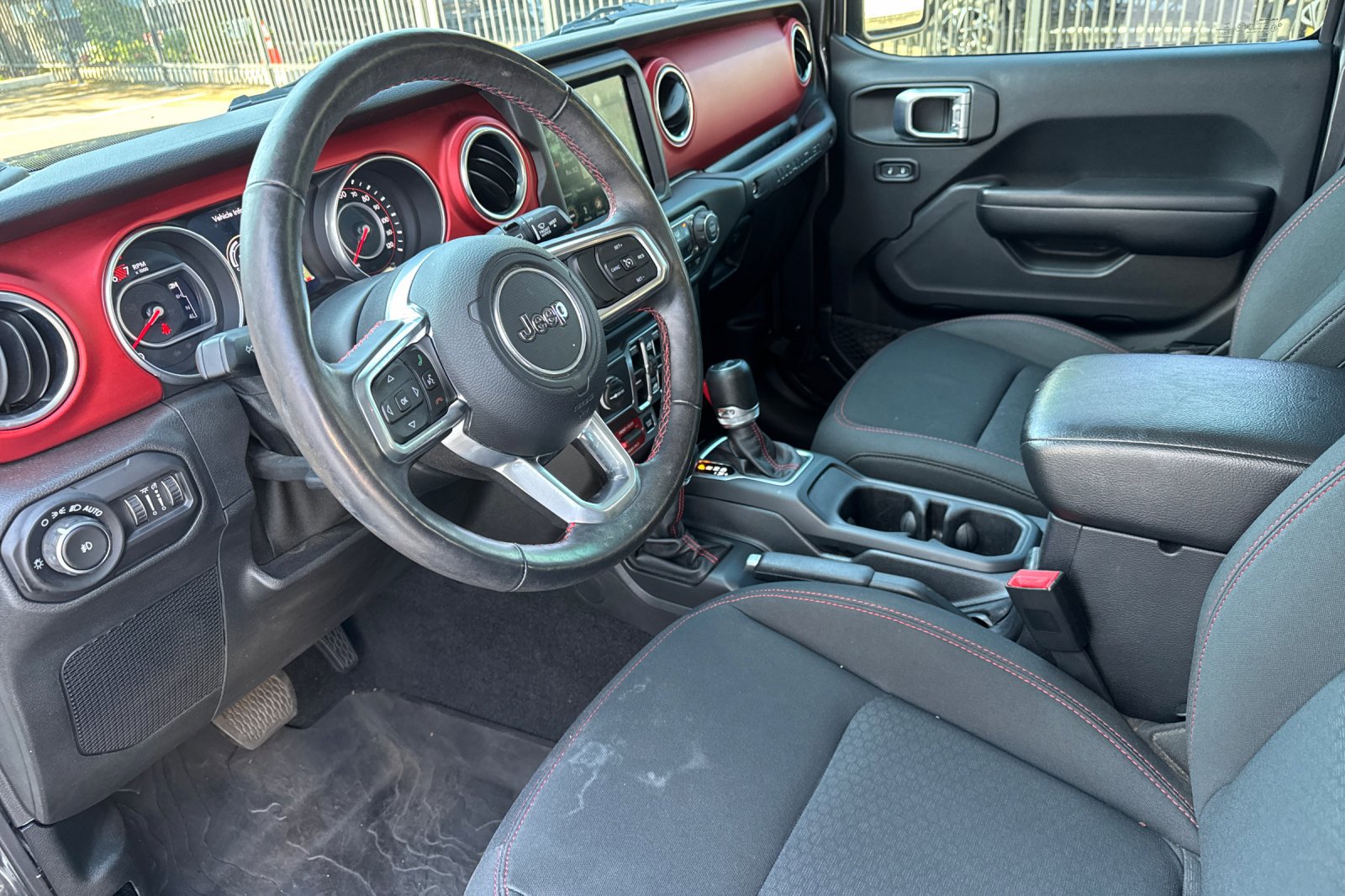 2018 Jeep Wrangler Unlimited Rubicon photo 9