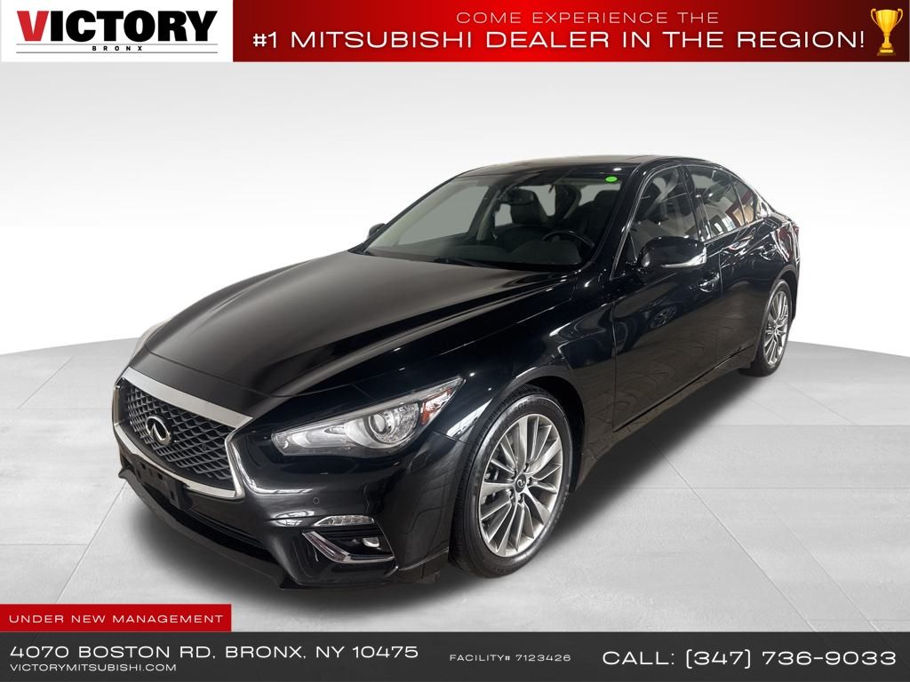 2022 INFINITI Q50 LUXE