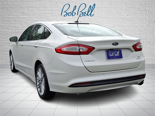 2016 Ford Fusion SE photo 4