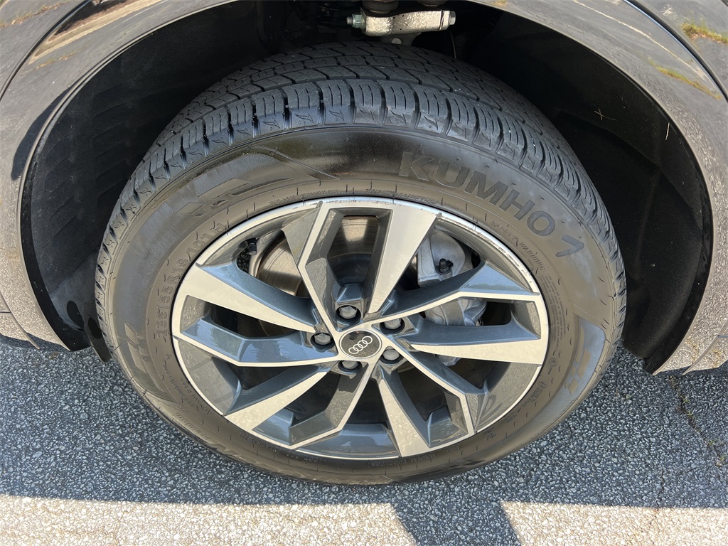 2021 Audi Q5 45 Premium photo 8