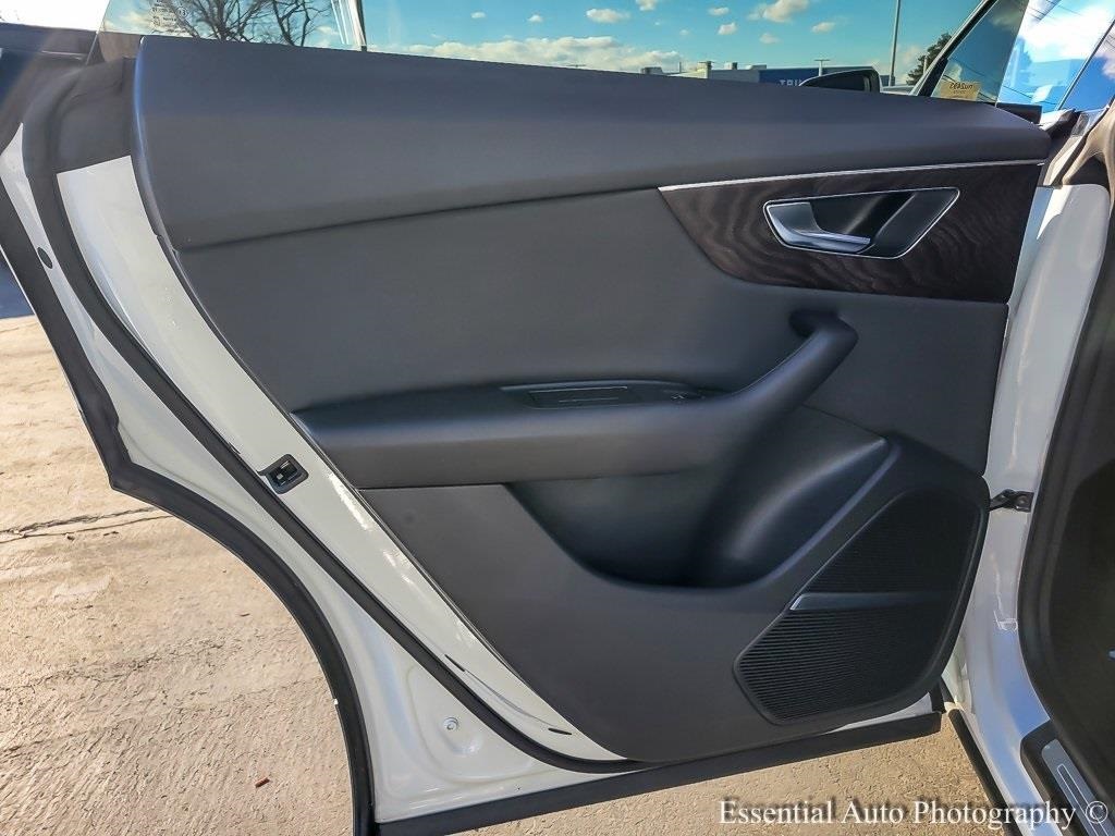 2022 AUDI Q8 - Image 17