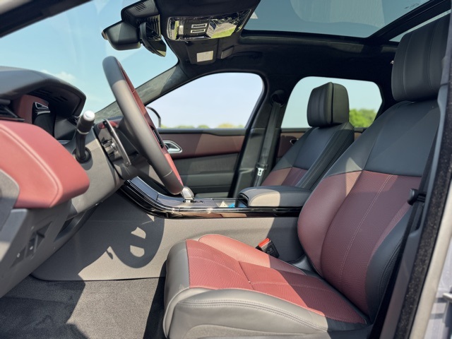 2026 Land Rover Range Rover Velar P400 Autobiography photo 13