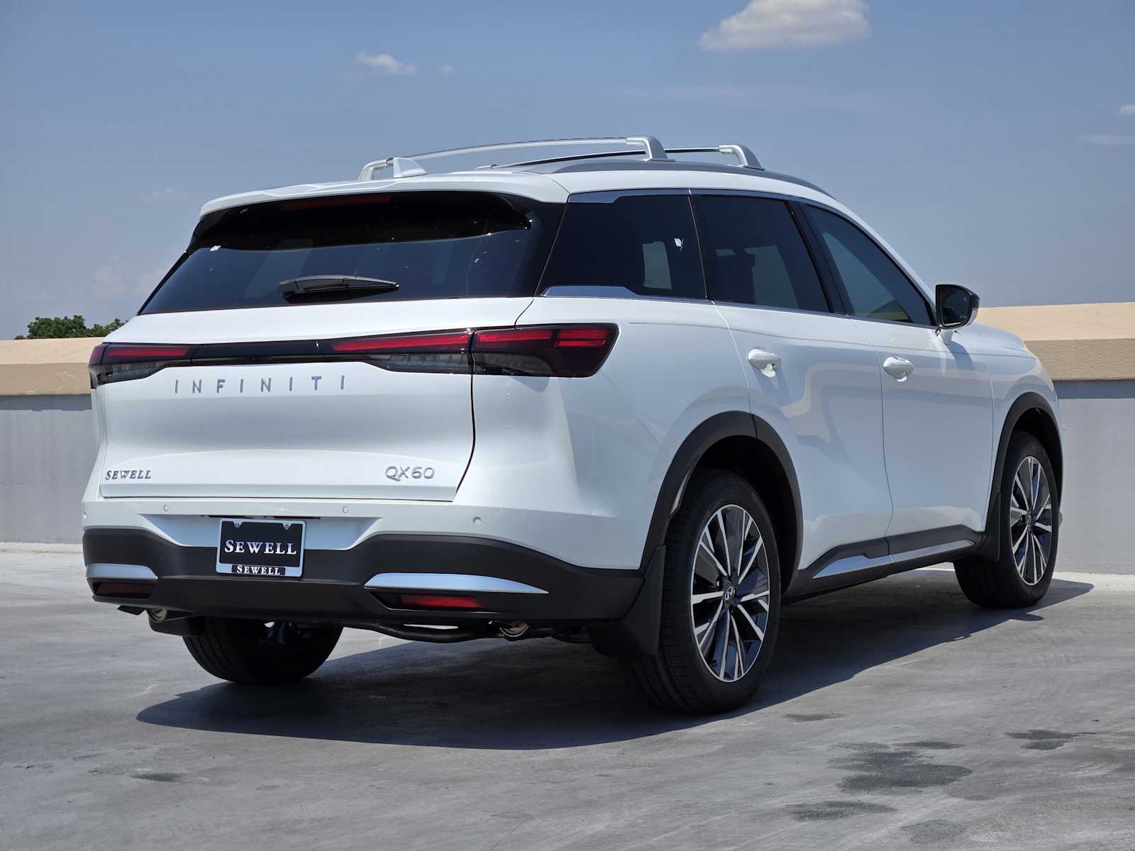 2026 Infiniti QX60 Luxe photo 3