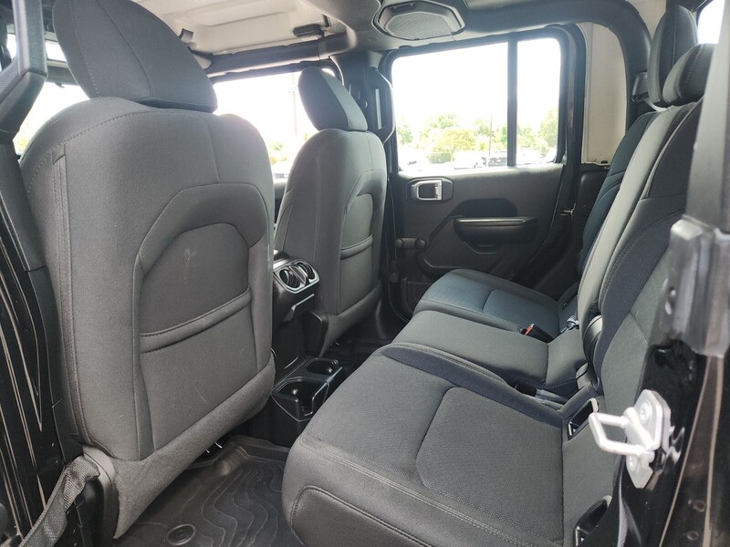2020 Jeep Gladiator Sport photo 12