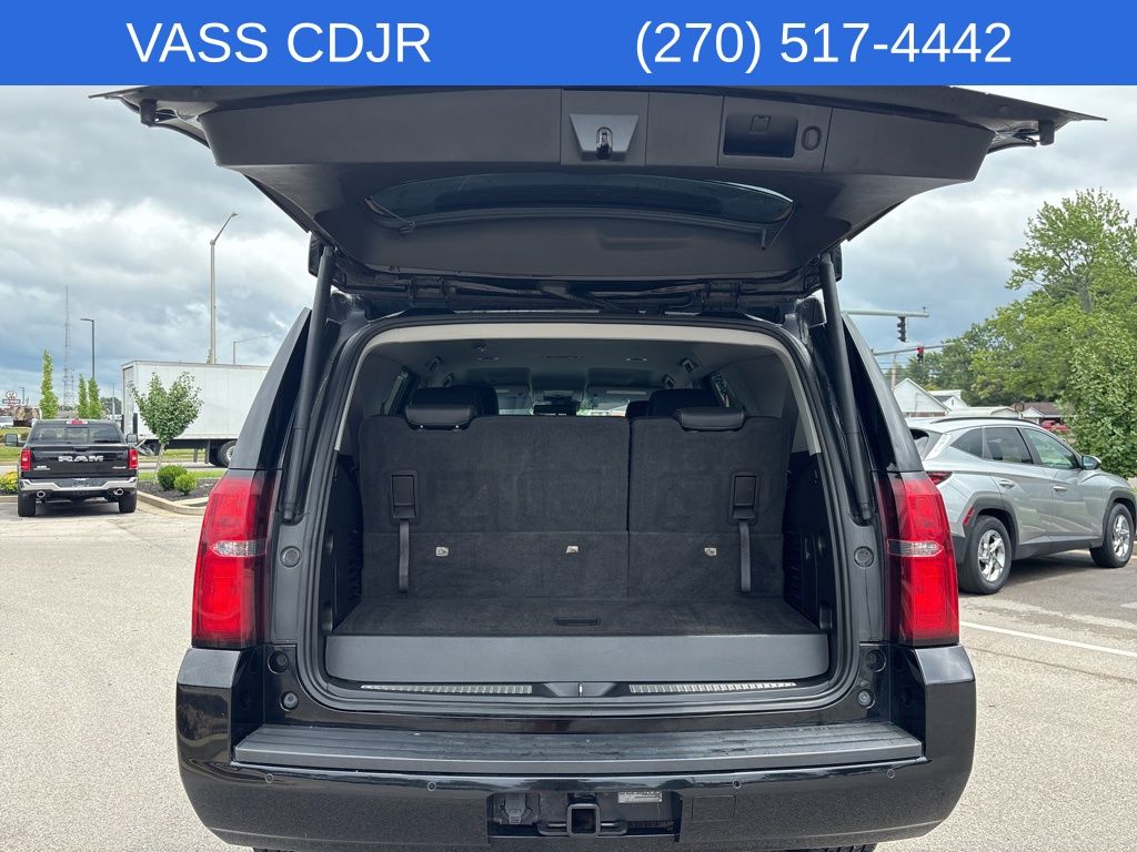 2019 Chevrolet Tahoe LT photo 4