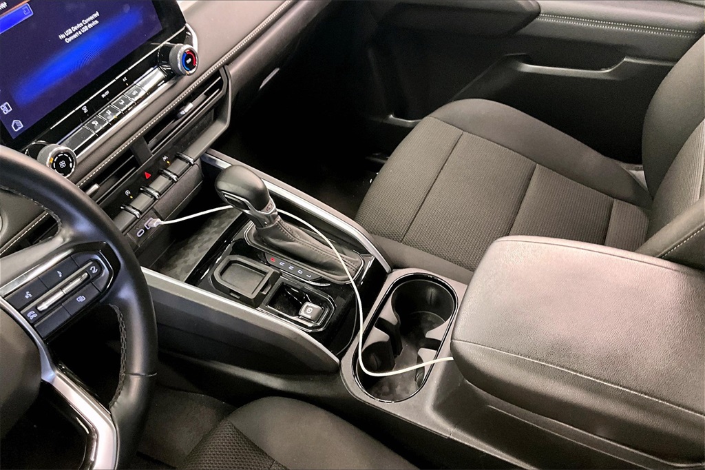 2024 Chevrolet Colorado LT photo 15