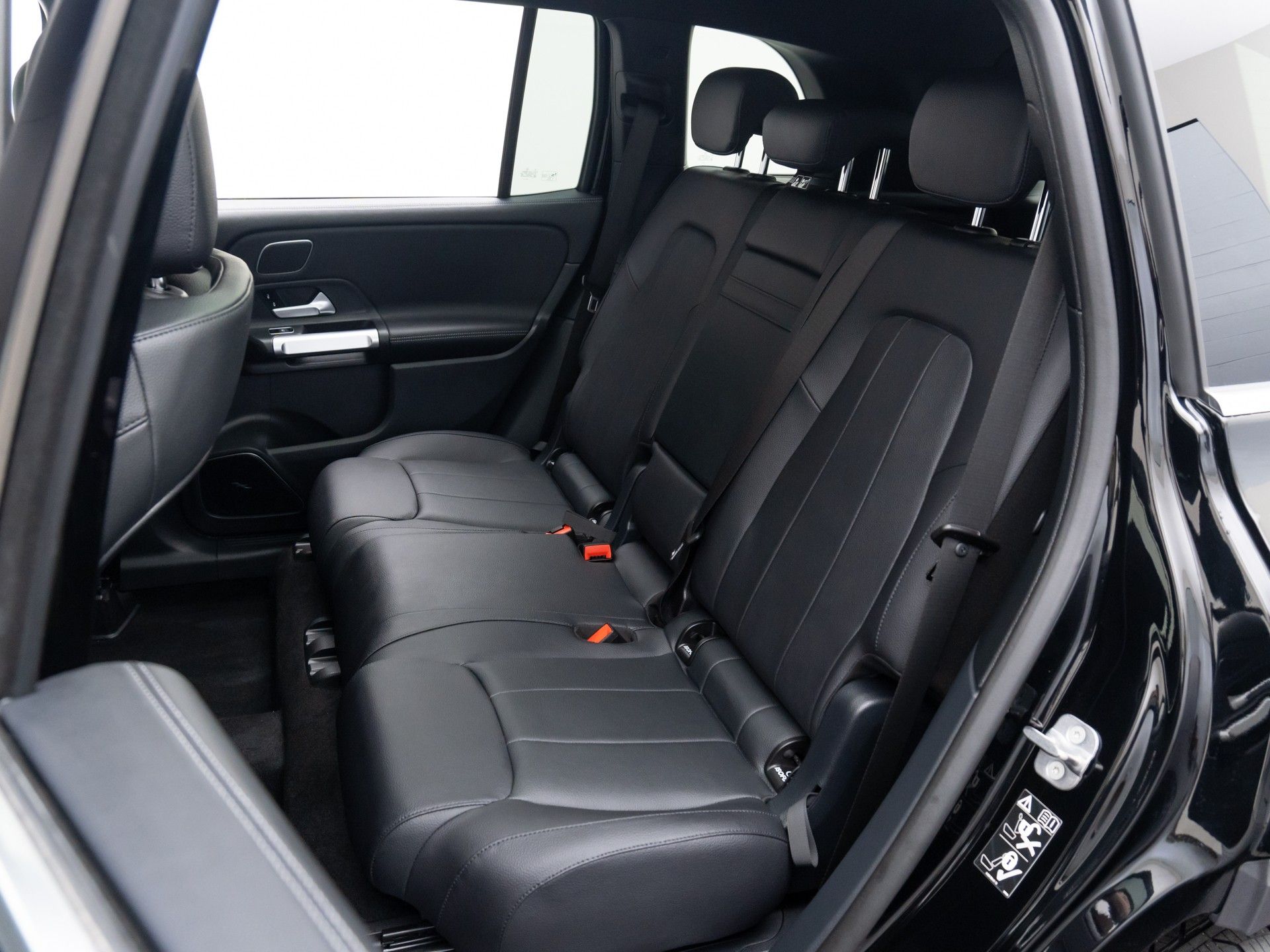 2025 Mercedes Benz GLB 250 4MATIC photo 14
