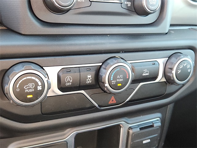 2021 Jeep Wrangler Sport photo 17