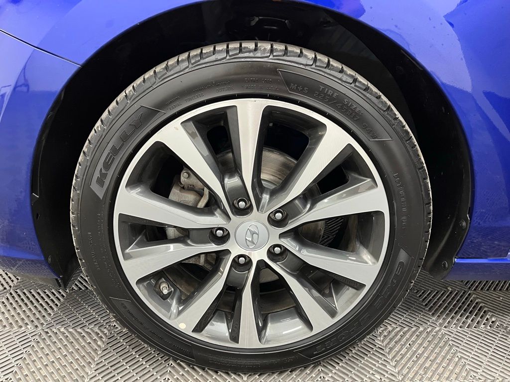 2019 Hyundai Elantra GT photo 12