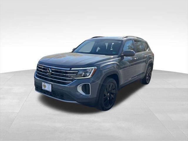 2026 Volkswagen Atlas SE Technology photo 2