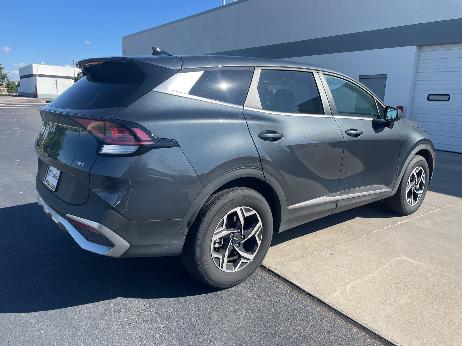 2025 Kia Sportage LX photo 3