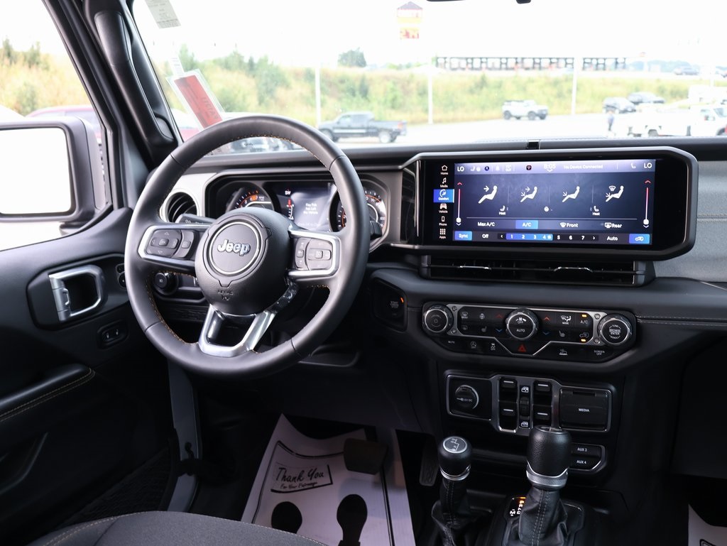 2024 Jeep Wrangler Sahara photo 11