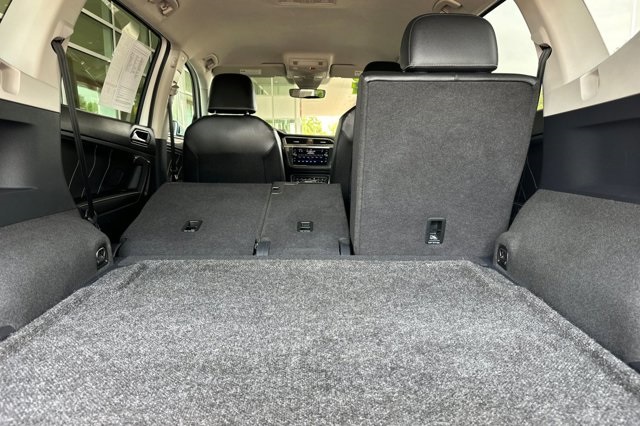 2024 Volkswagen Tiguan SE Wolfsburg Edition photo 15