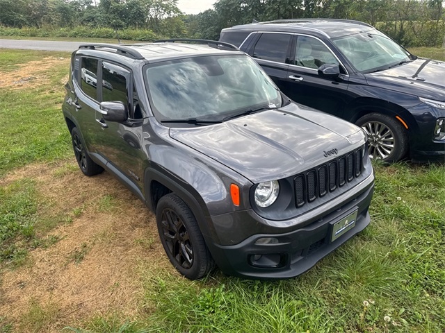 2017 Jeep Renegade Latitude North Edition photo 3
