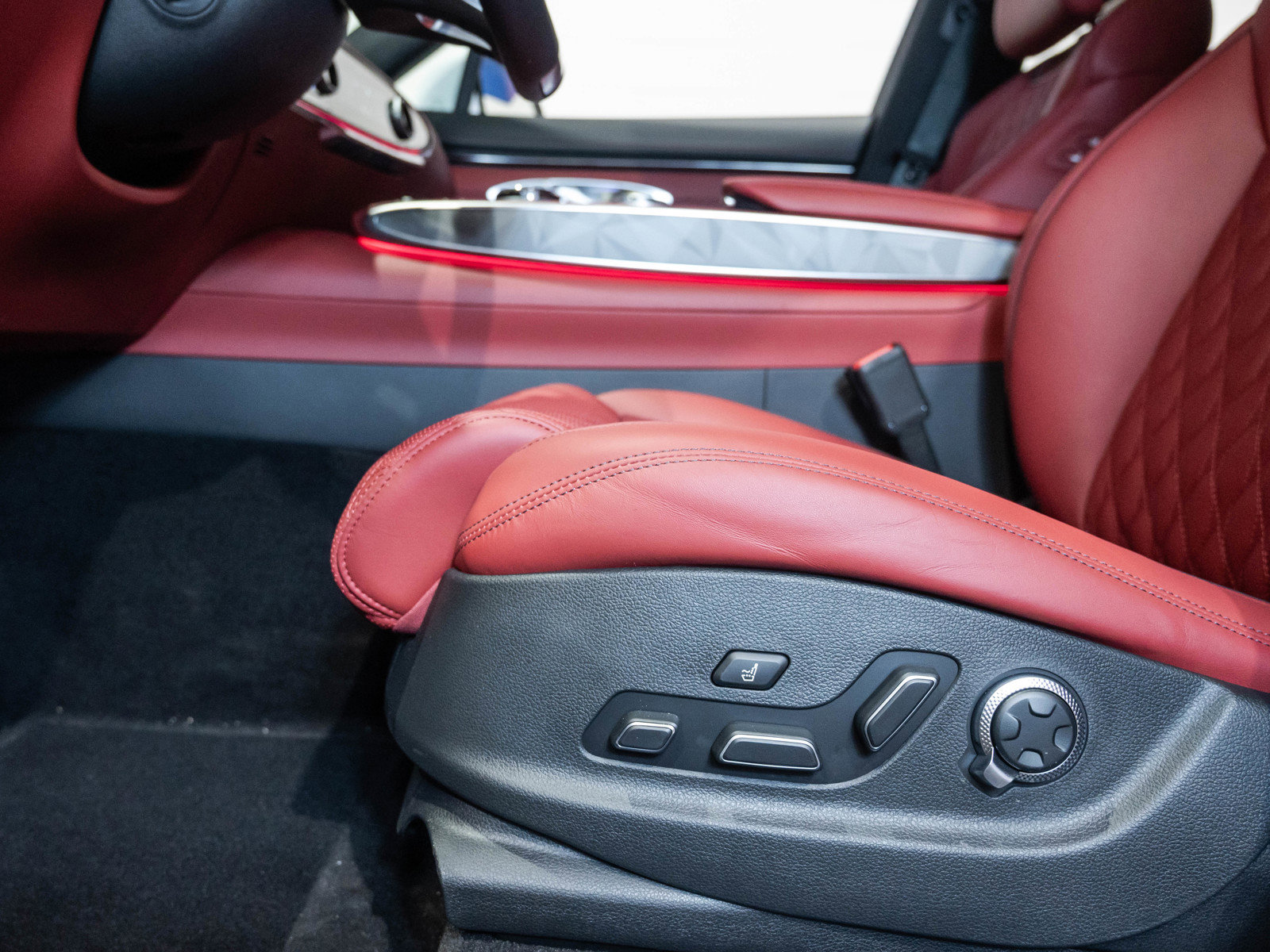 2025 Genesis GV70 3.5T Sport Advanced photo 18
