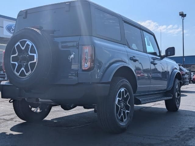 2025 Ford Bronco Outer Banks photo 34