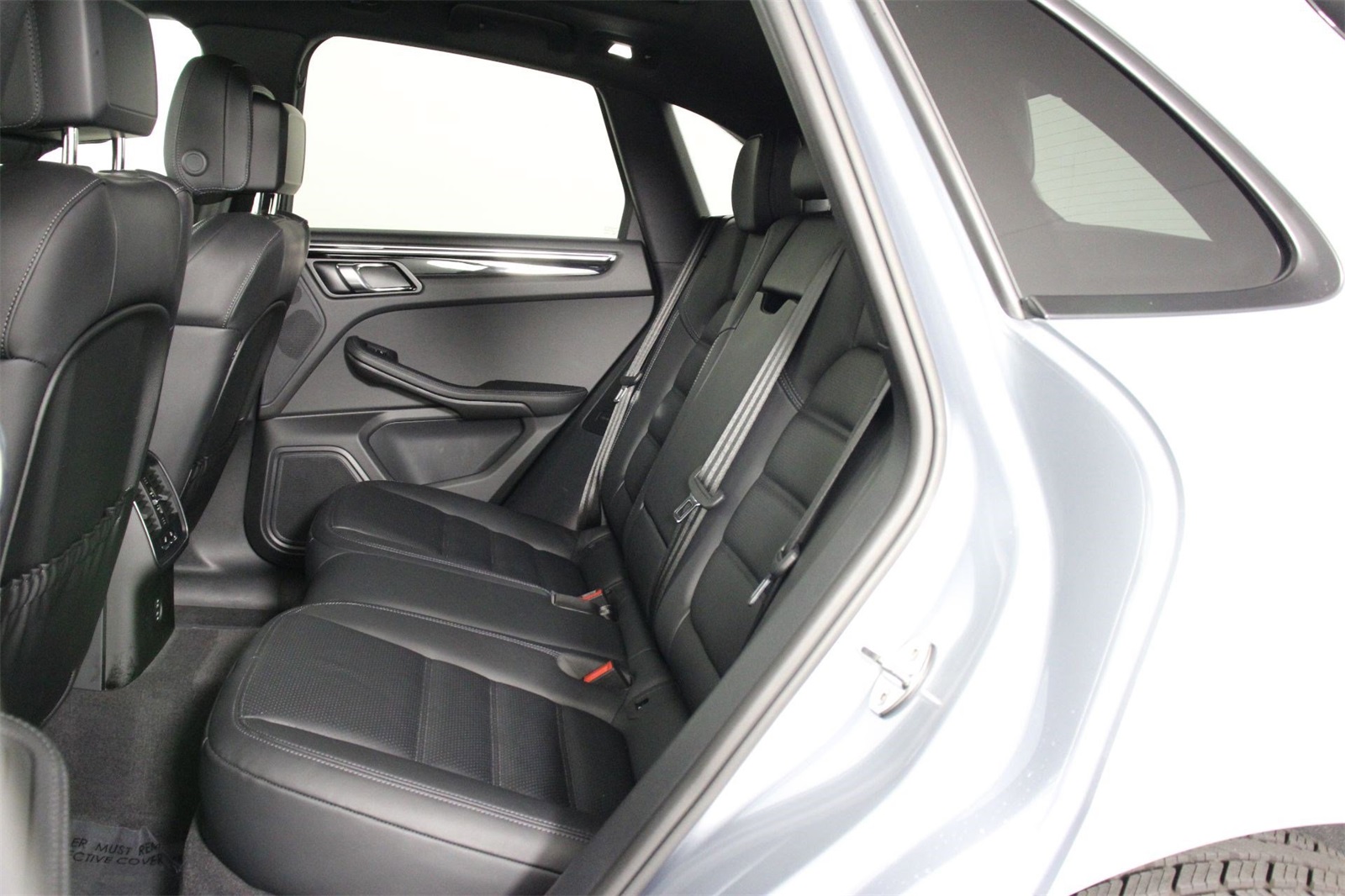 2025 Porsche Macan photo 31