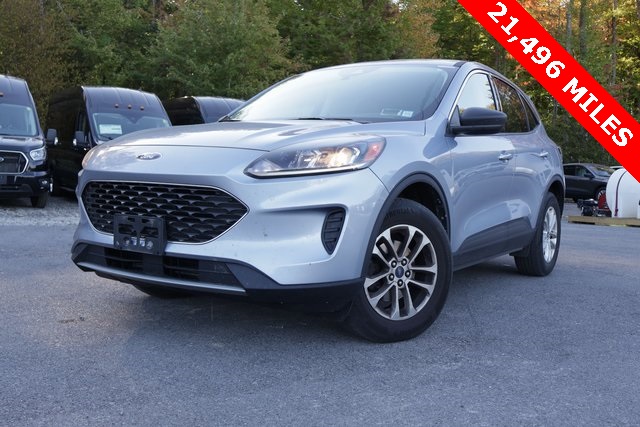 2022 Ford Escape SE photo 2