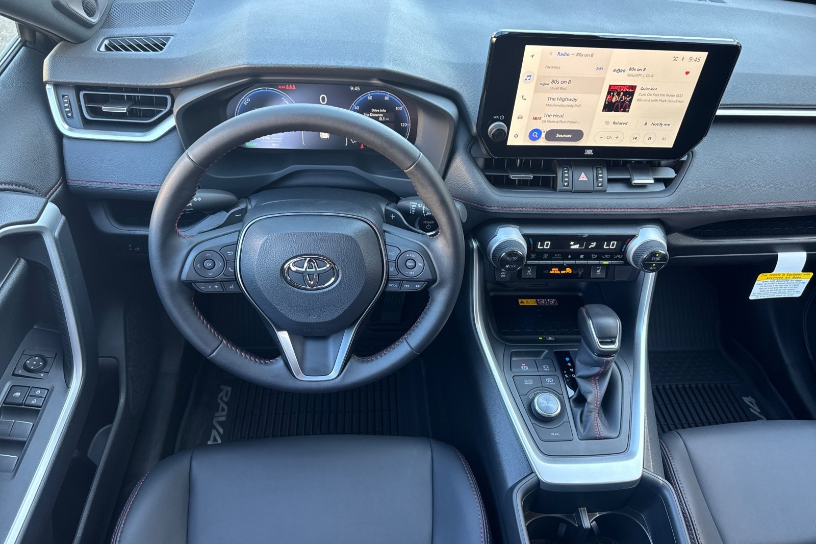 2025 Toyota RAV4 Hybrid XSE photo 13