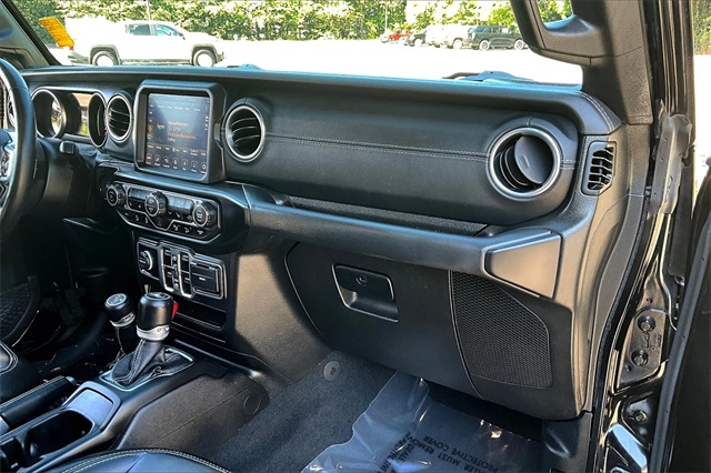 2020 Jeep Wrangler Unlimited Sahara photo 25