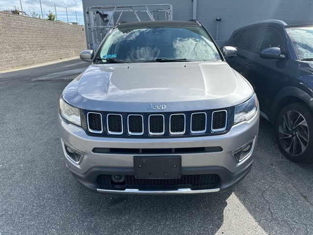 2018 Jeep Compass Limited photo 2