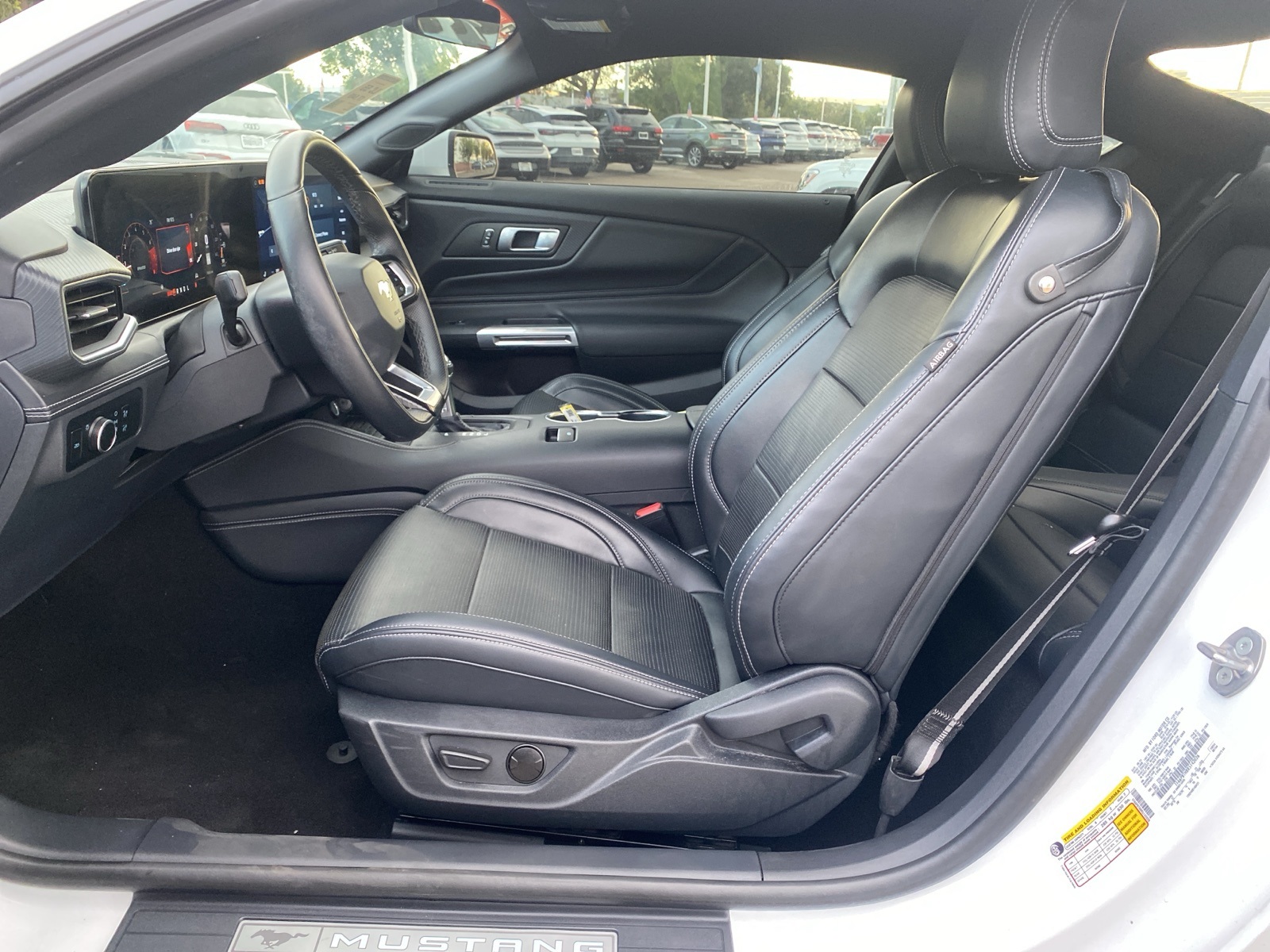 2024 Ford Mustang EcoBoost Premium photo 7