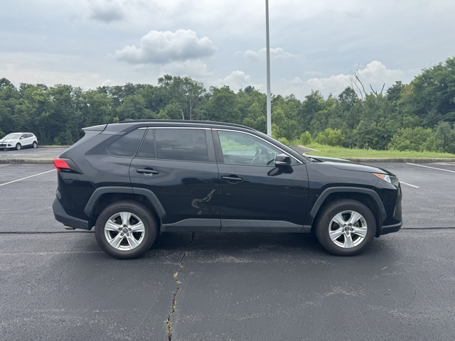 Used 2020 Toyota RAV4 XLE with VIN 2T3P1RFV5LC131137 for sale in Northfield, Minnesota