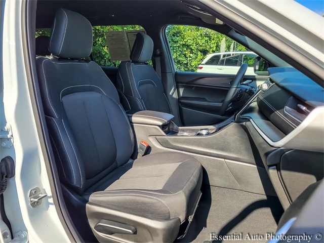 2024 JEEP GRAND CHEROKEE L - Image 32