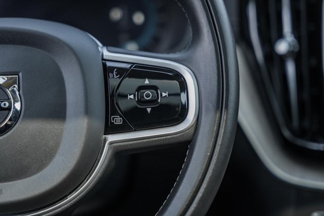 2022 Volvo XC60 Inscription photo 24