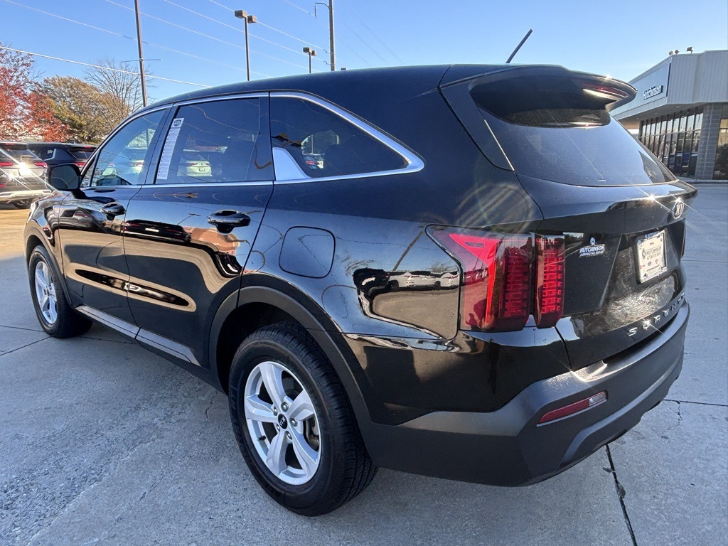 2021 Kia Sorento LX photo 5