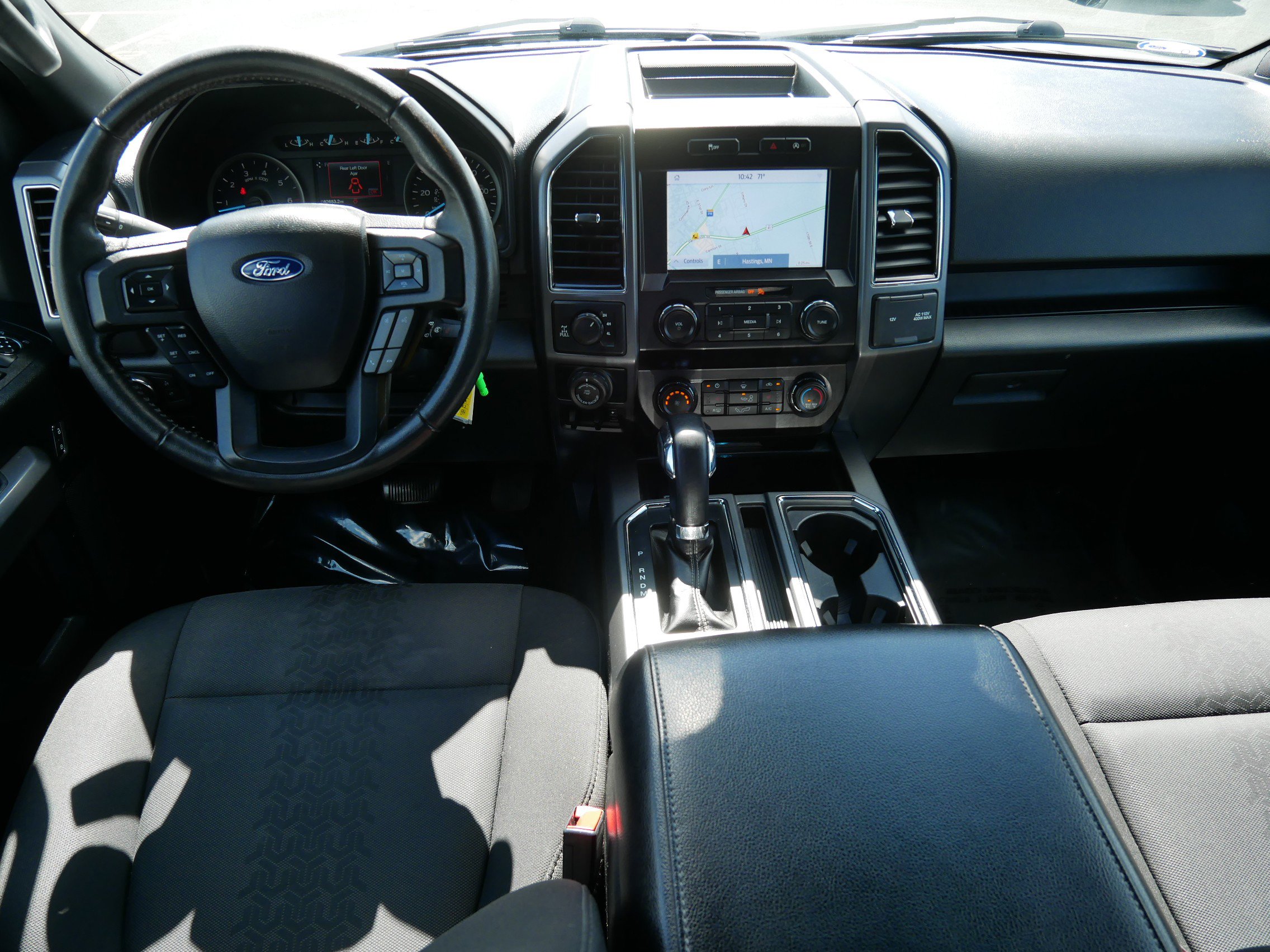 2020 Ford F-150 XLT photo 12
