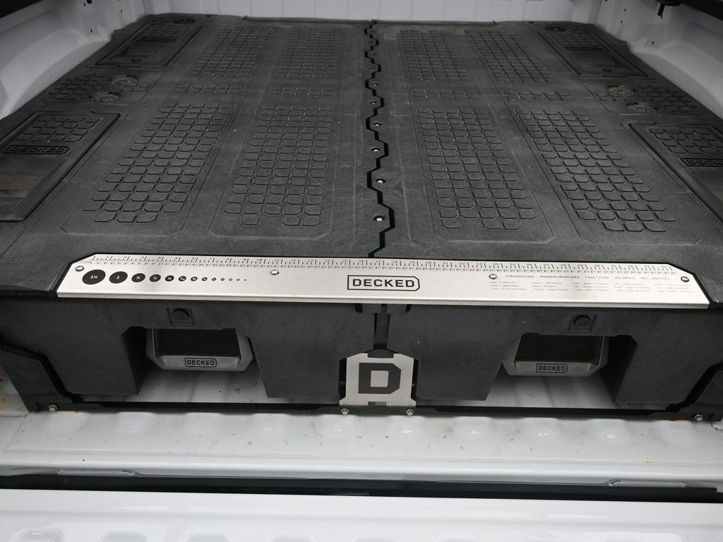 2025 Ram 1500 Tradesman photo 3