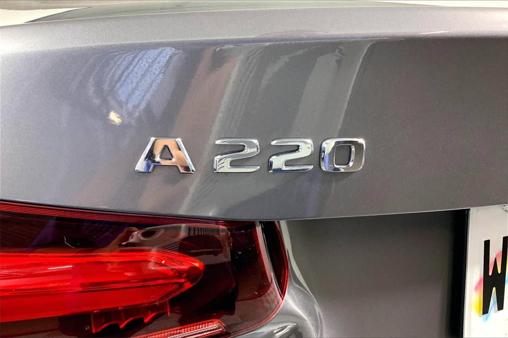 2022 Mercedes Benz A 220 photo 7