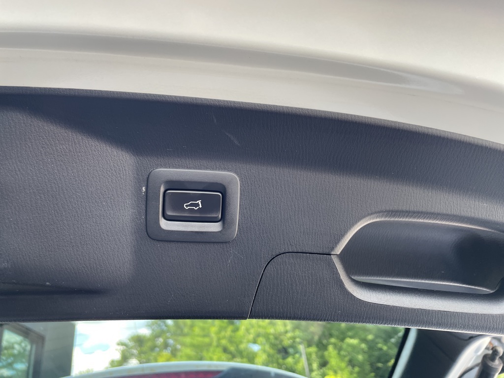 2022 Mazda CX-9 Touring photo 7