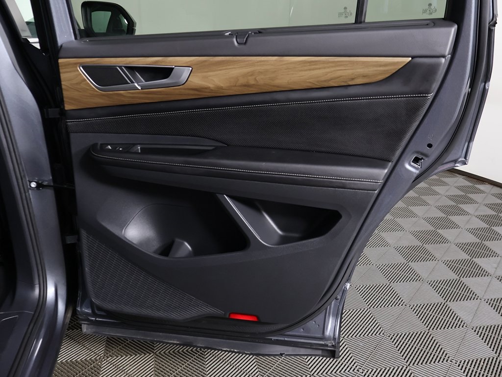2024 Volkswagen Atlas SE Technology photo 23