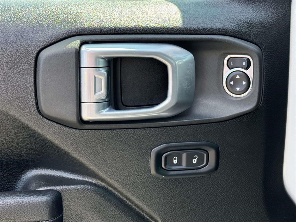 2024 Jeep Gladiator Mojave photo 26