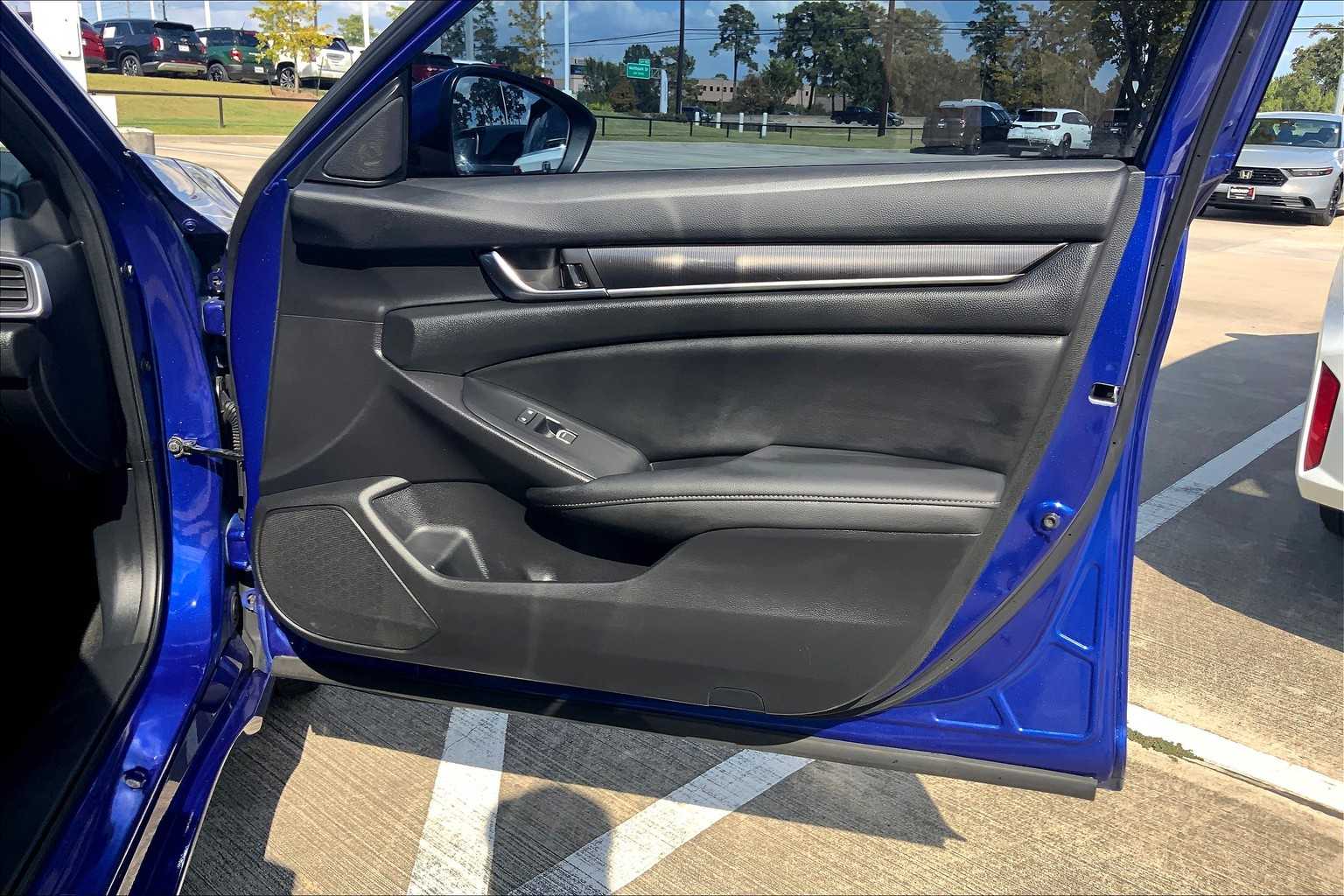 2020 Honda Accord Sport photo 21